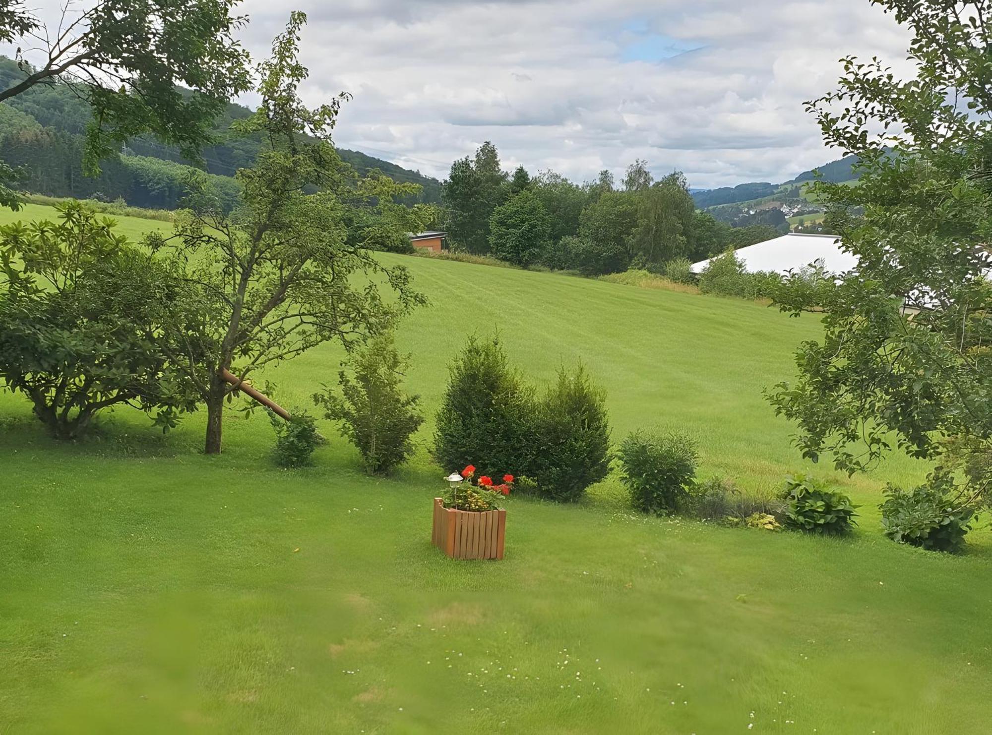 Ferienwohnungen Am Finkenweg Bestwig Exterior foto